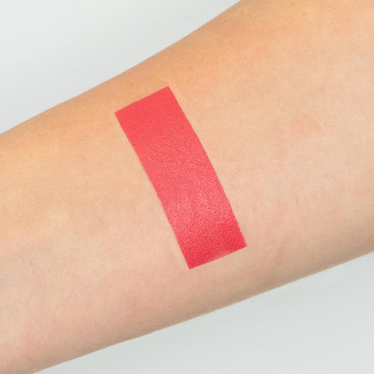 MKLIP57 - Barra de labios líquida Mate – Cherry