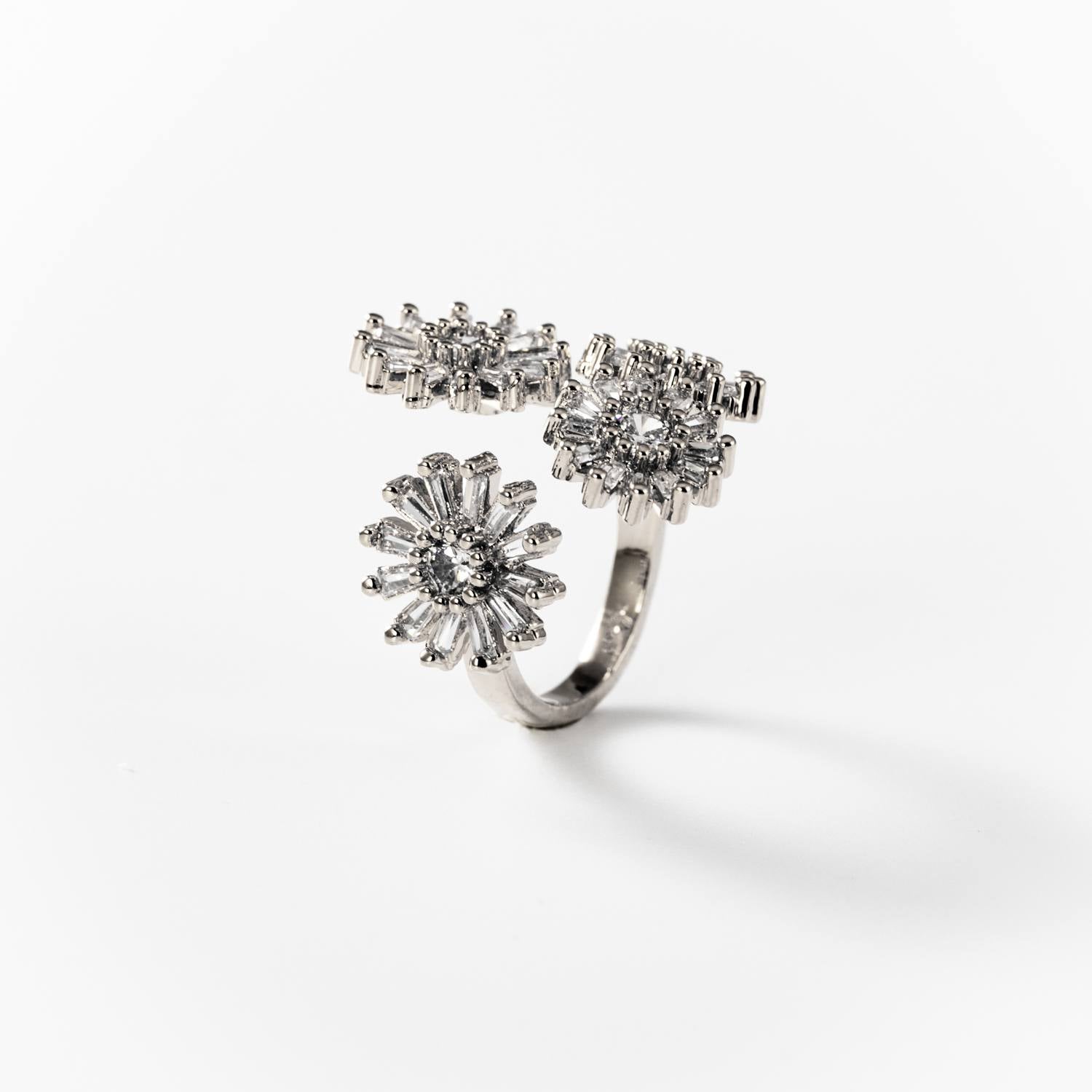 BIGAS020 - Anillo Primavera de metal rodiado